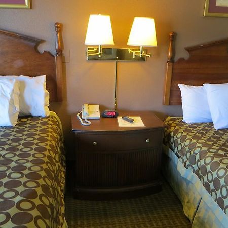 American Inn Стоктон Экстерьер фото