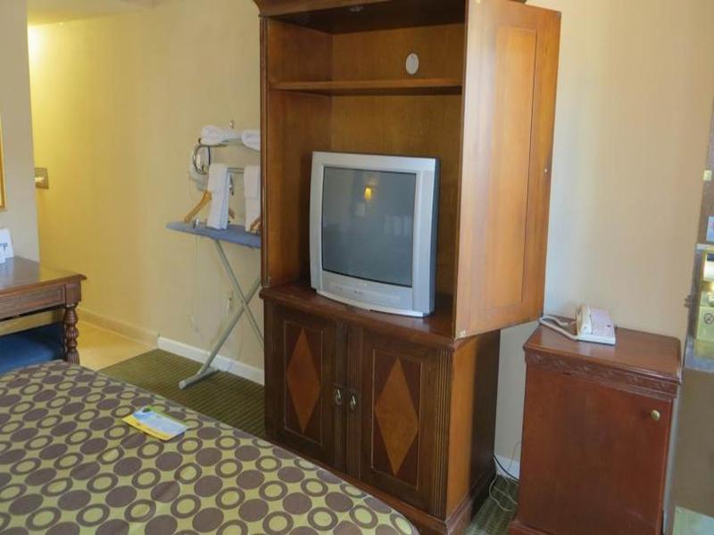American Inn Стоктон Экстерьер фото