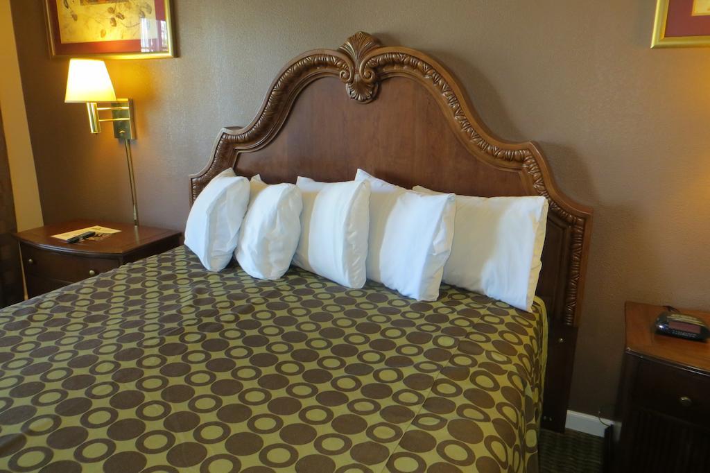 American Inn Стоктон Экстерьер фото